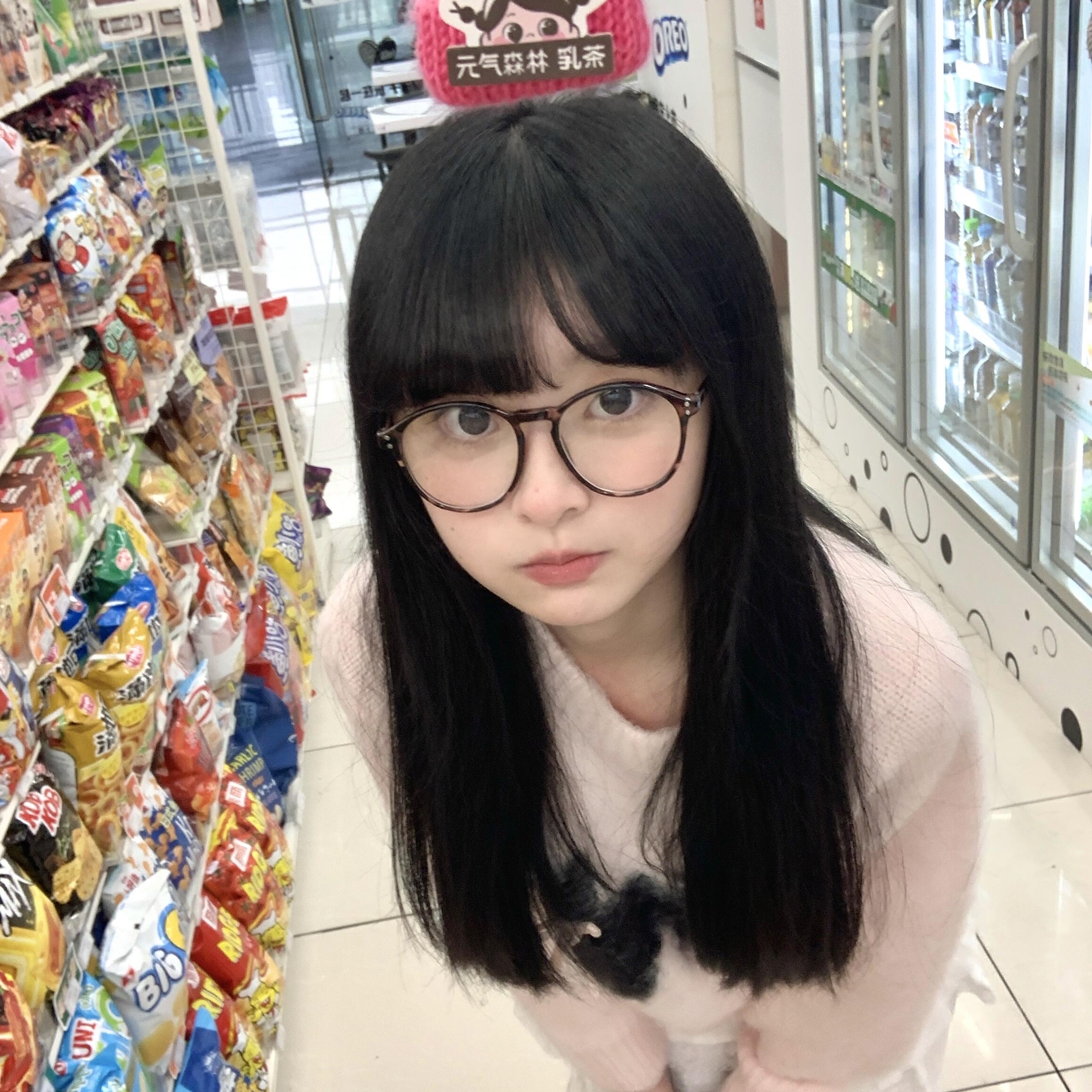 美女Snow_美女美女姐姐真人手机壁纸