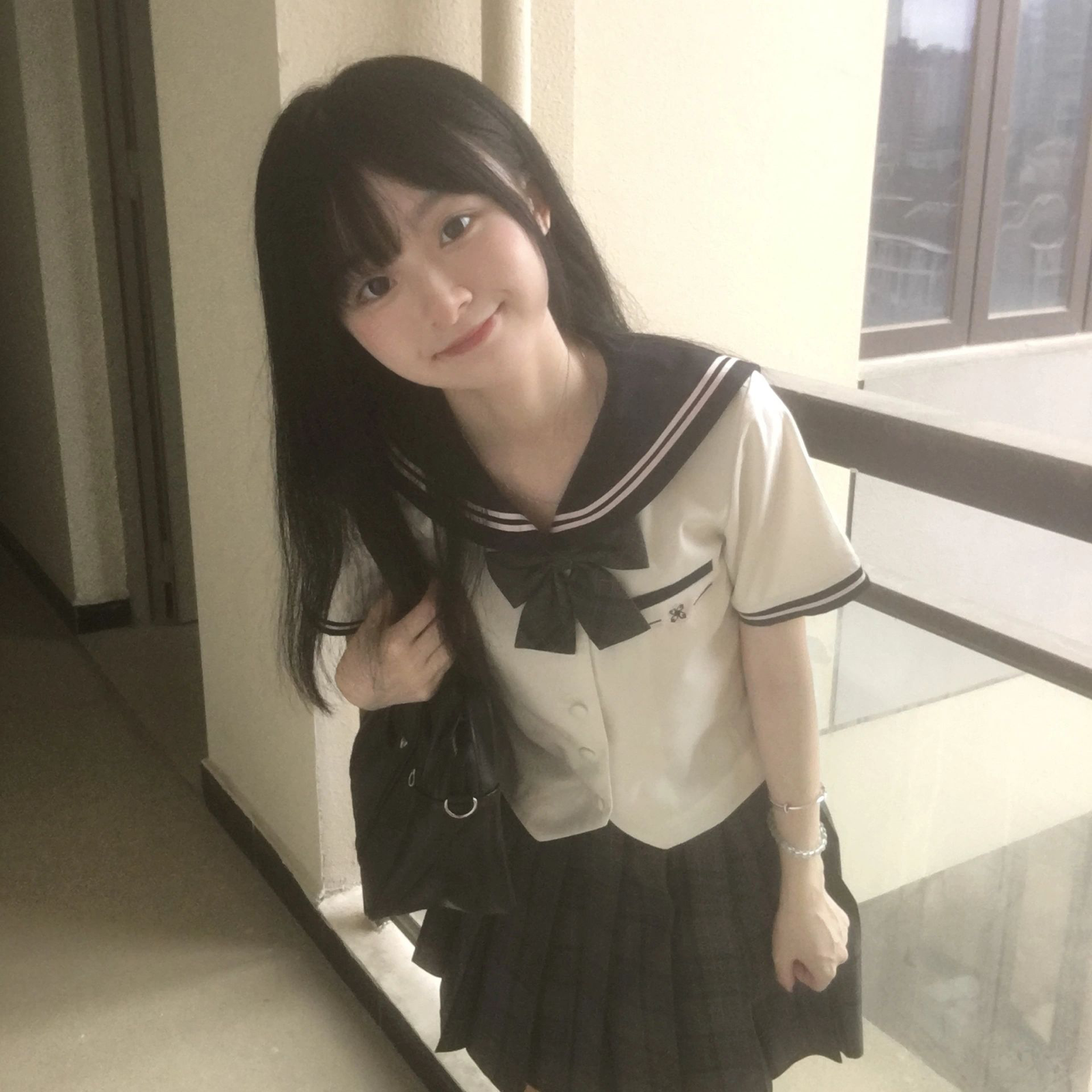 美女Jrants_美女真人头像