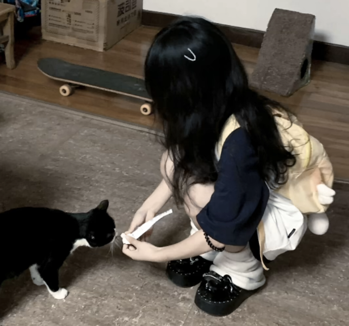 真人美女自拍绘画_真人美女自拍真人头像