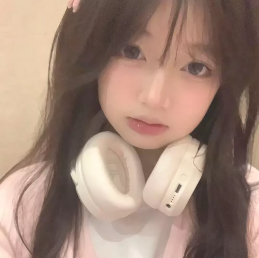 美女照片_美女女生真人美女头像图源网络侵删