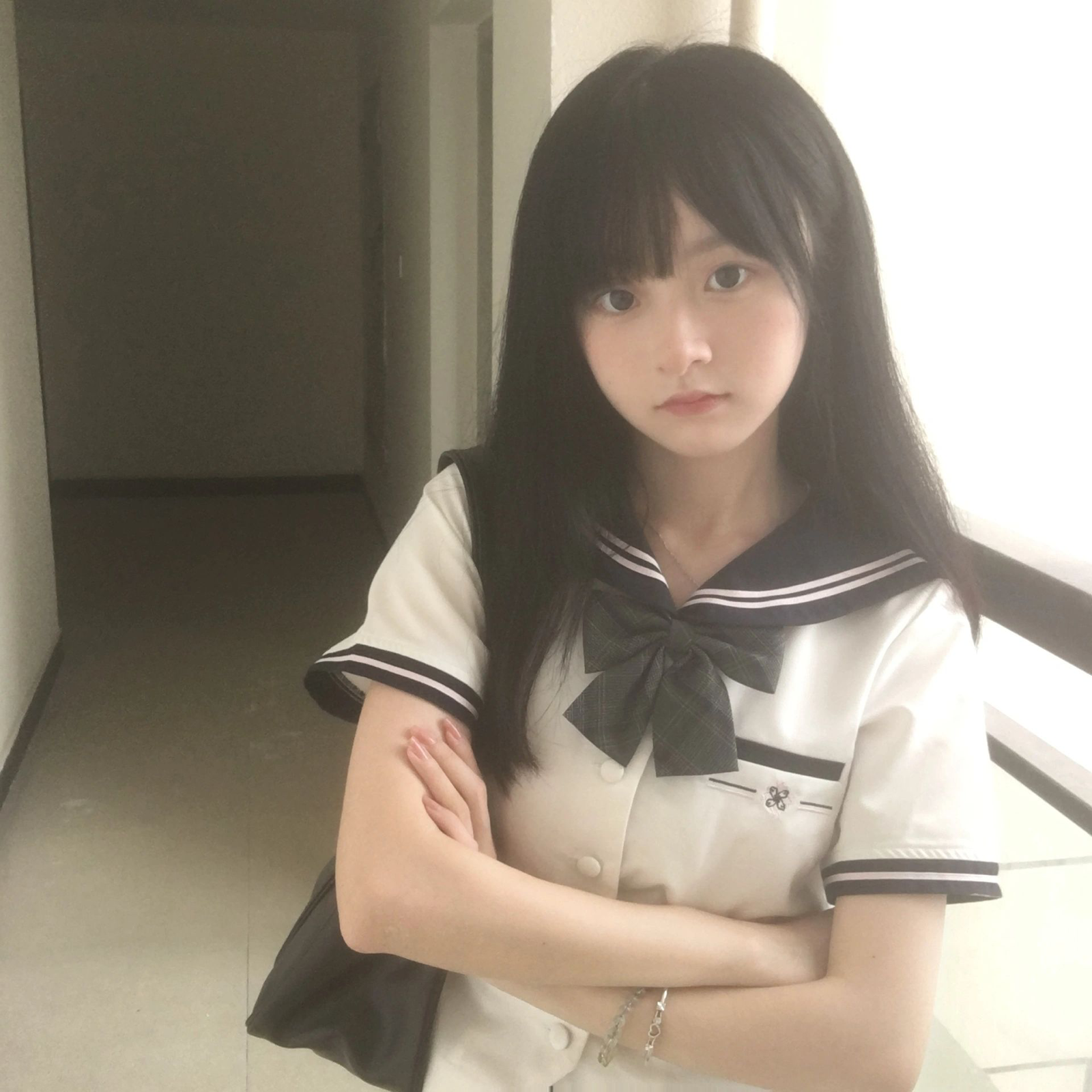 美女Cute_美女真人壁纸
