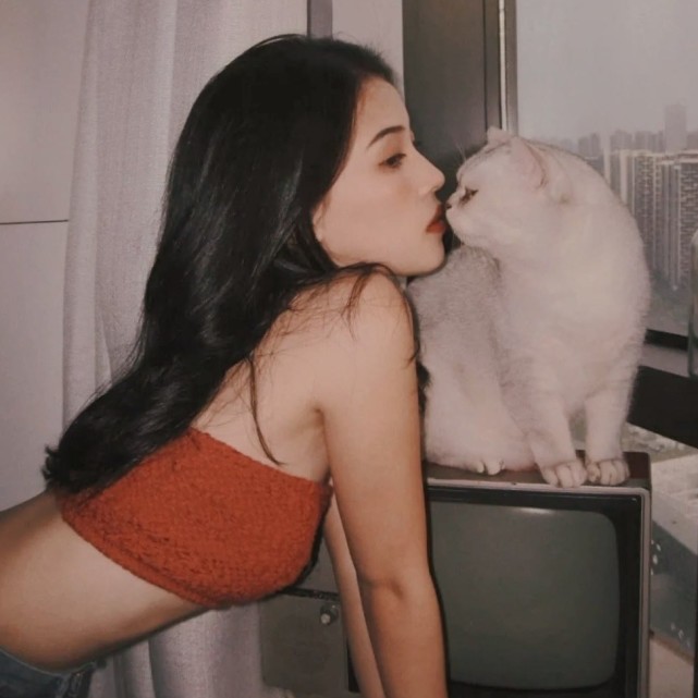 真人美女照片Ai_真人美女照片女头真人