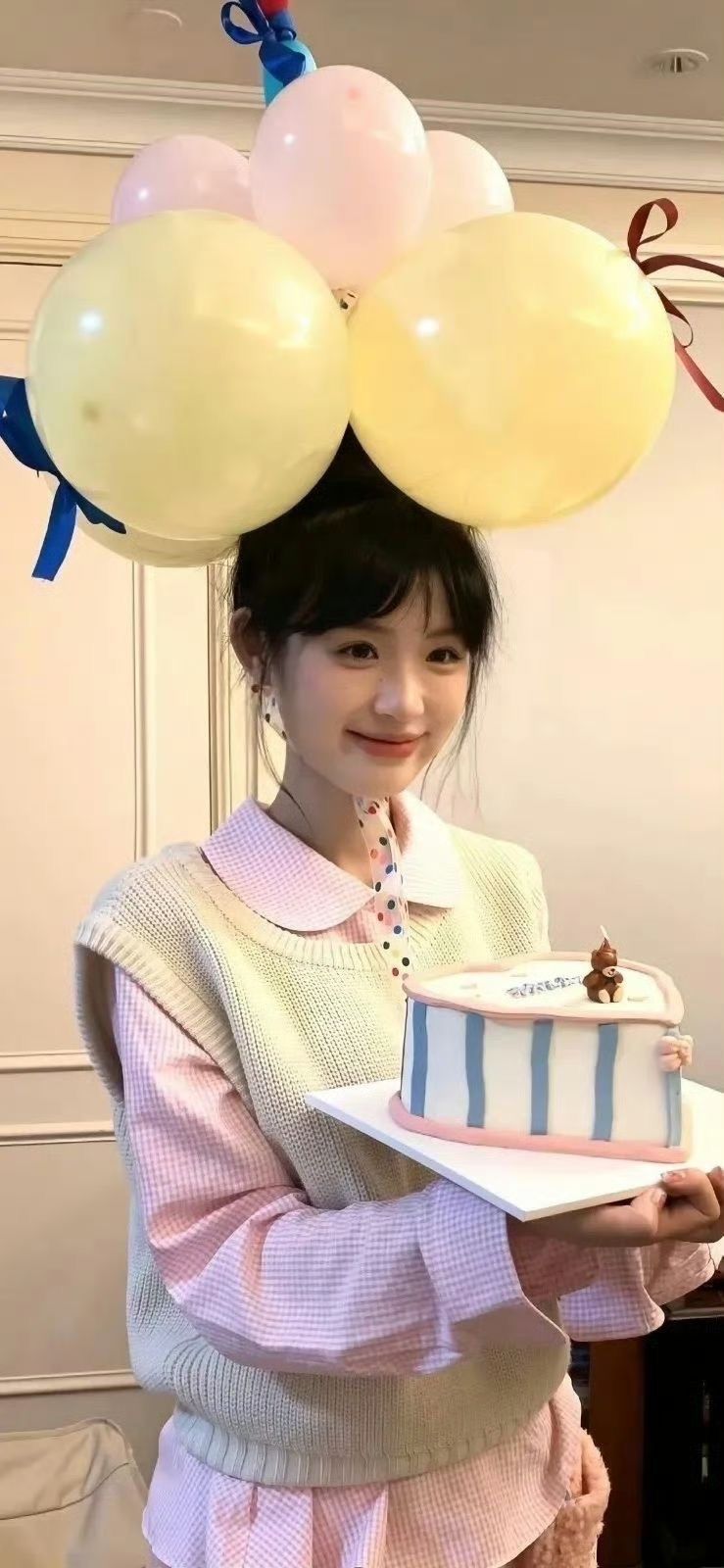真人美女头像小余想吃烧烤_真人美女头像情头真人