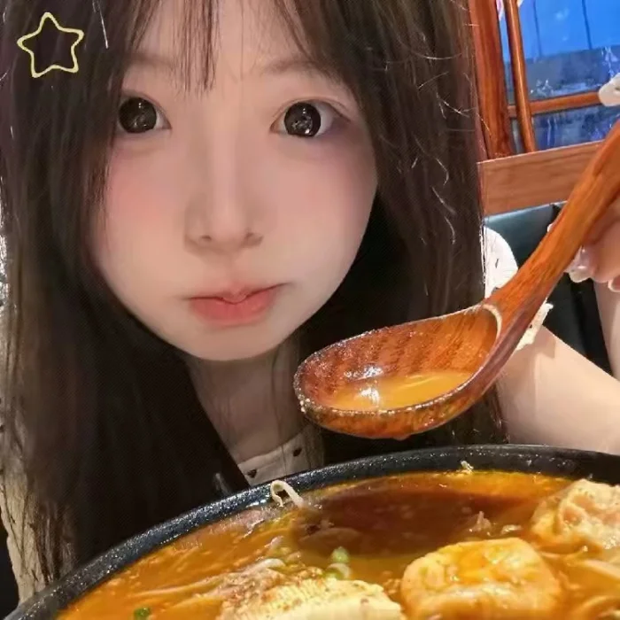 真人美女自拍绘画_真人美女自拍真人闺头