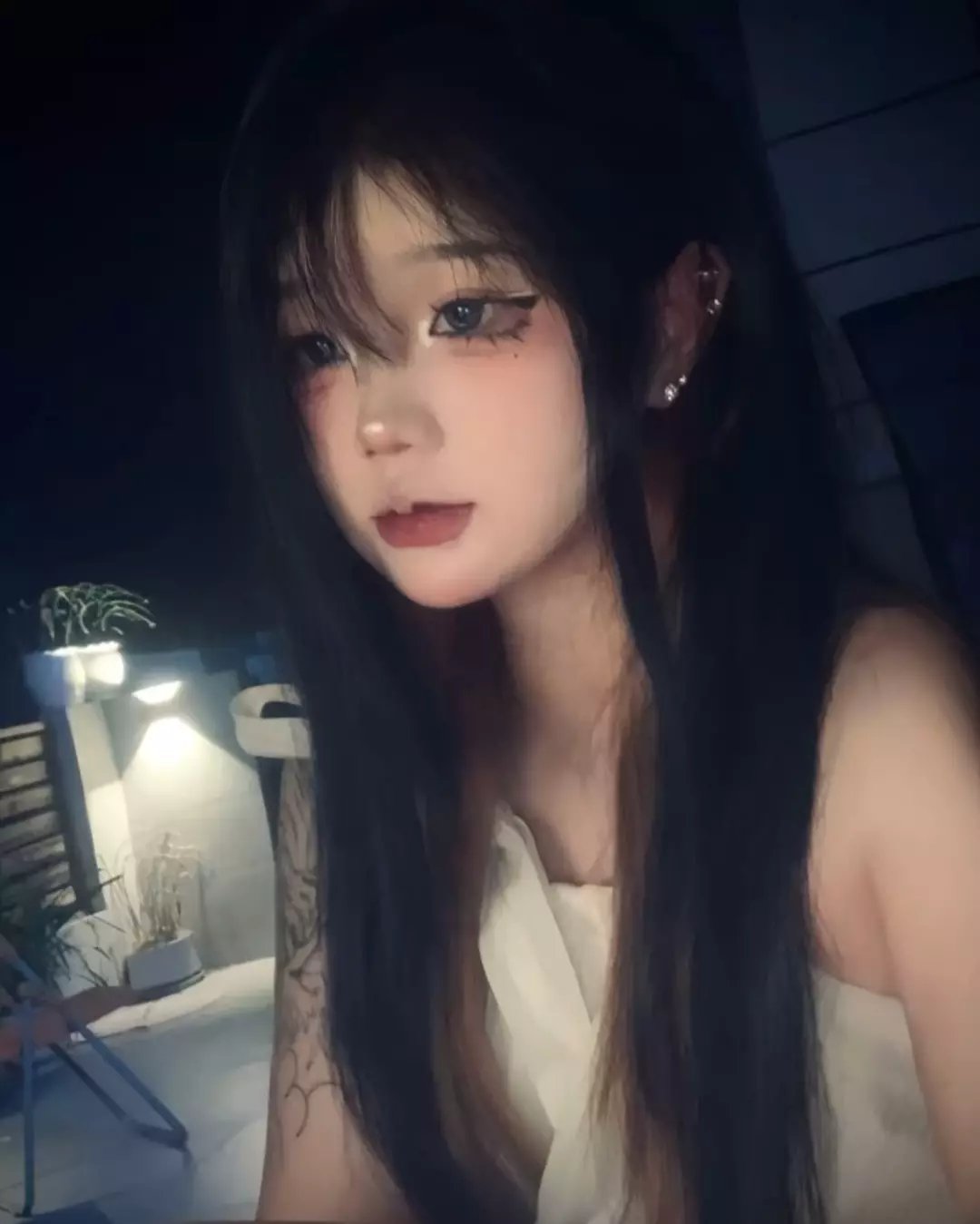 真人美女壁纸귀운_真人美女壁纸情头真人
