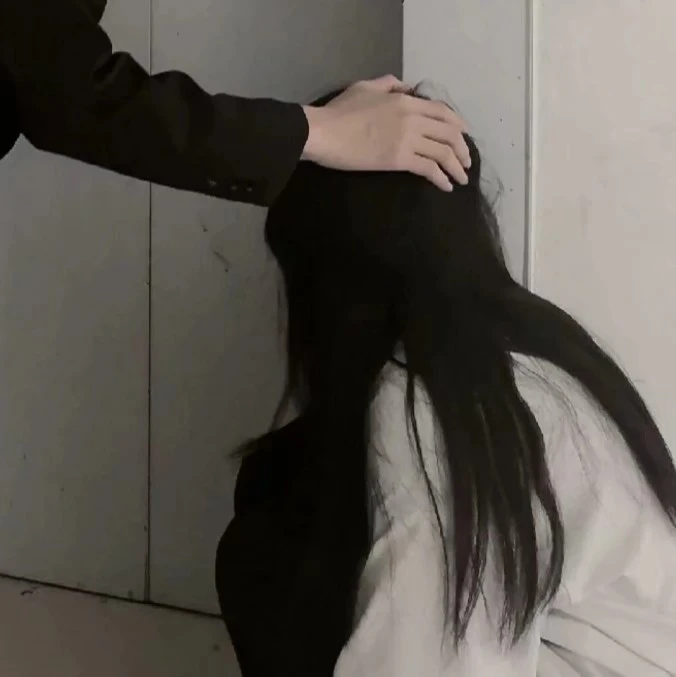真人美女壁纸Ai_真人美女壁纸真人女头