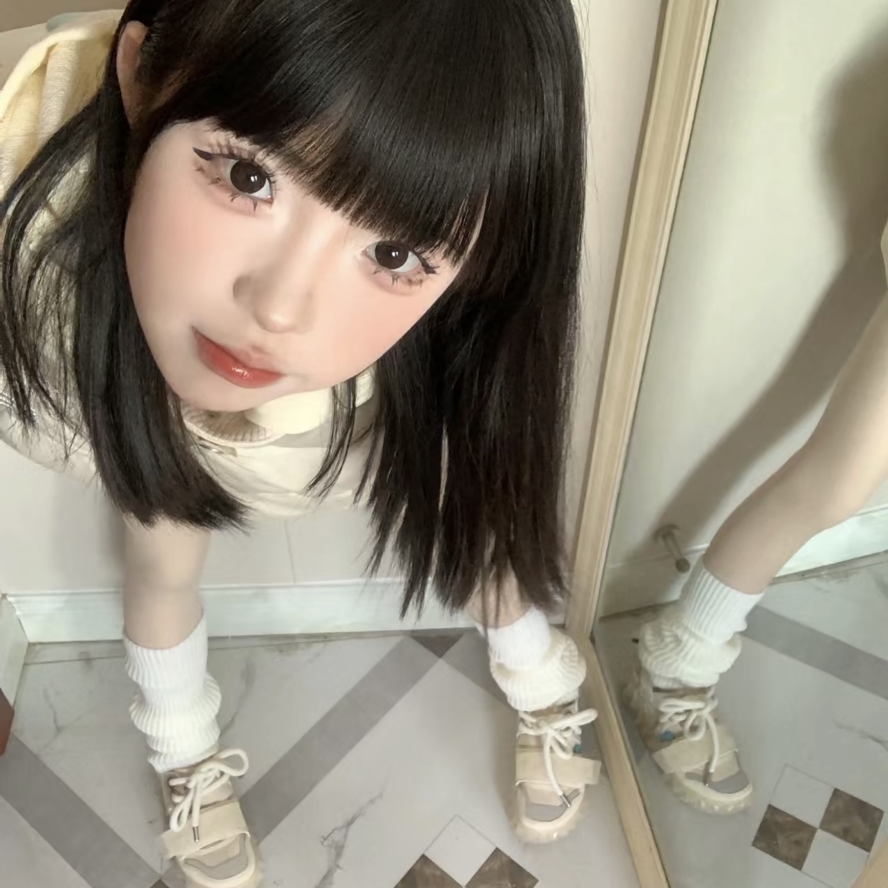 真人美女照片3840X2160_真人美女照片真人壁纸｜简约壁纸｜帅哥美女壁纸