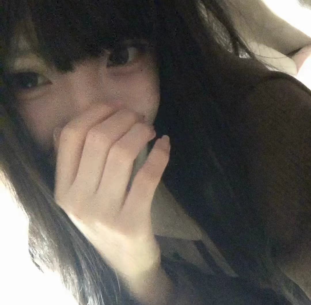 真人美女自拍Winter_真人美女自拍真人壁纸｜简约壁纸｜帅哥美女壁纸