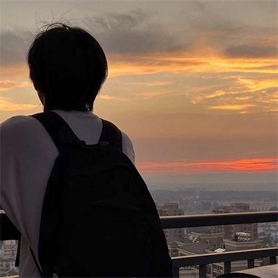 帅哥照片Pomogisebe_帅哥头像头像图片
