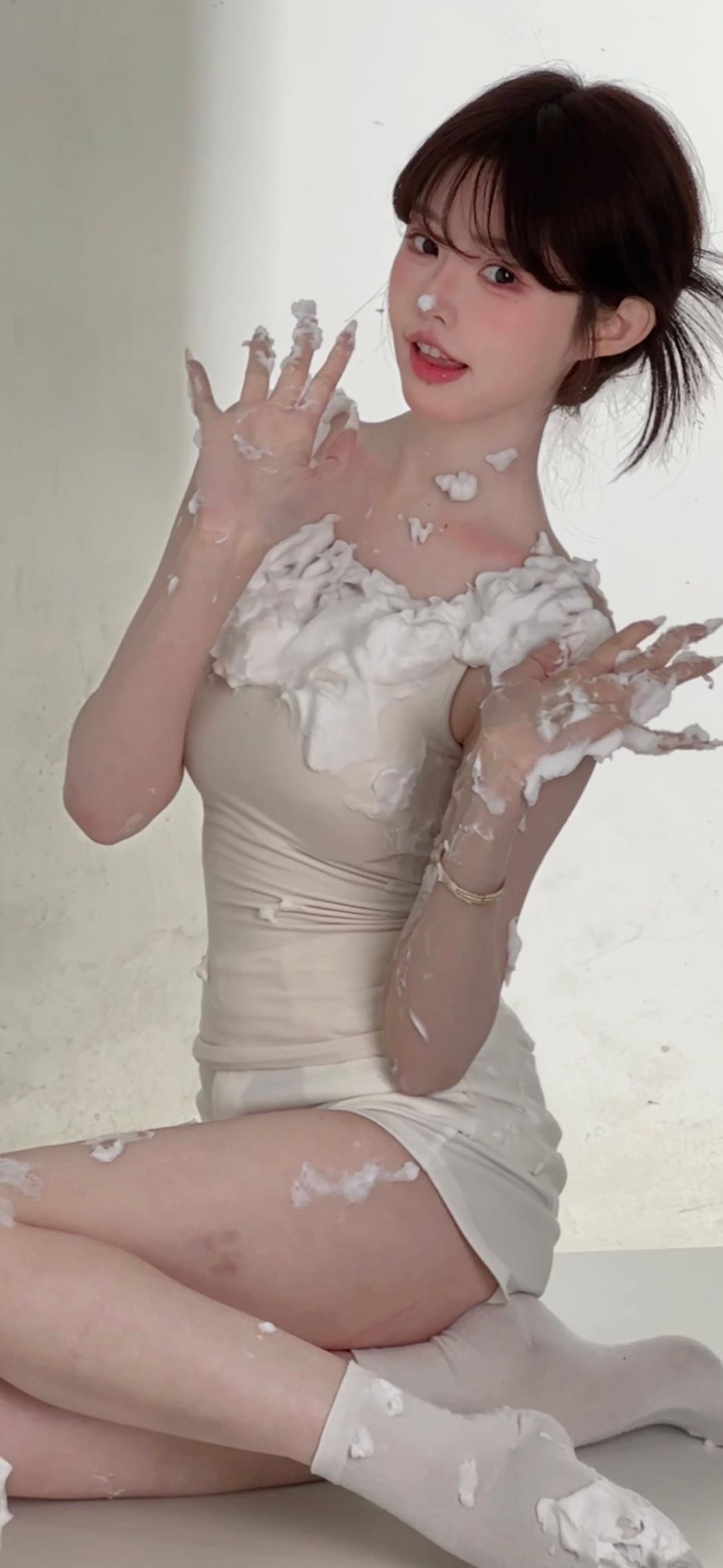 真人美女自拍牛仔裤_真人美女自拍真人壁纸