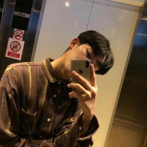 帅哥头像动漫魁北克_帅哥头像头像高冷