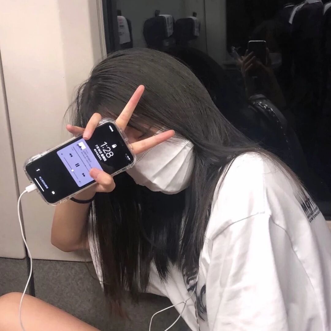 真人美女头像台灣_真人美女头像真人壁纸