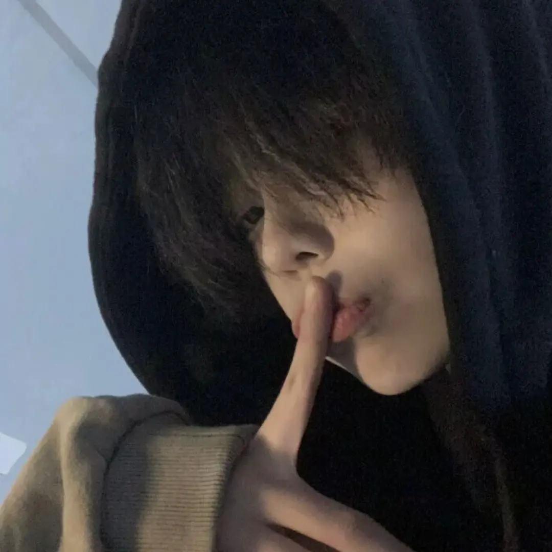 帅哥头像冷酷腹肌男_帅哥头像头像