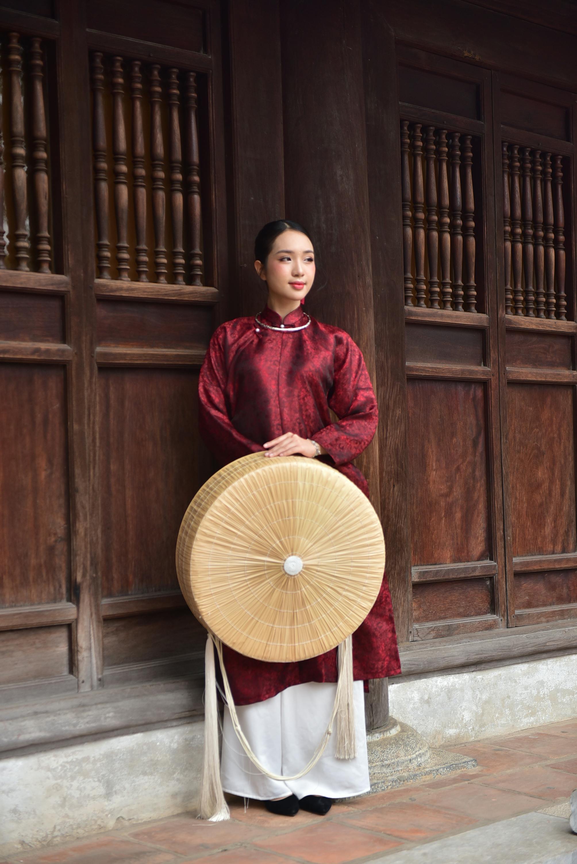 美景图片美丽日本风景图片素材-编号26226243-图行天下_毕业生拿着带有古巴和美国国旗的帽子