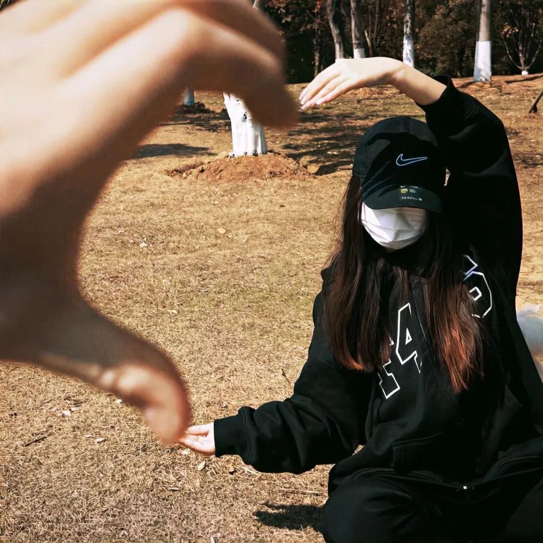 真人美女照片Head_真人美女照片真人女头