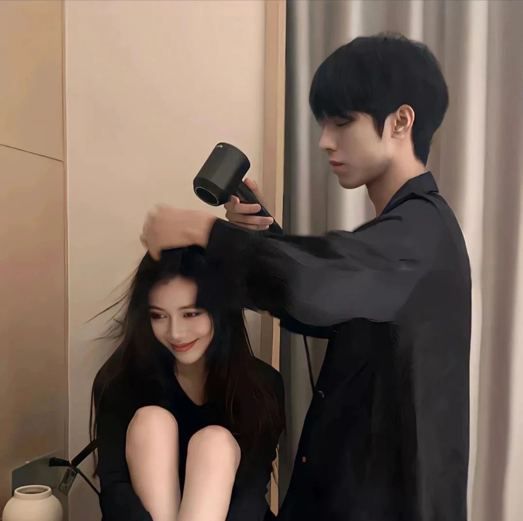 真人美女壁纸小余想吃烧烤_真人美女壁纸情头真人
