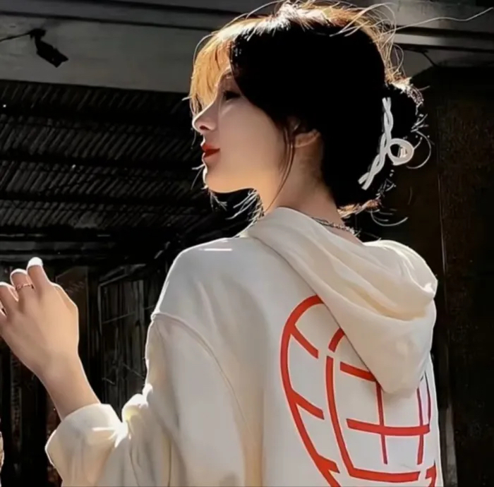 真人美女照片刘亦菲_真人美女照片真人闺头
