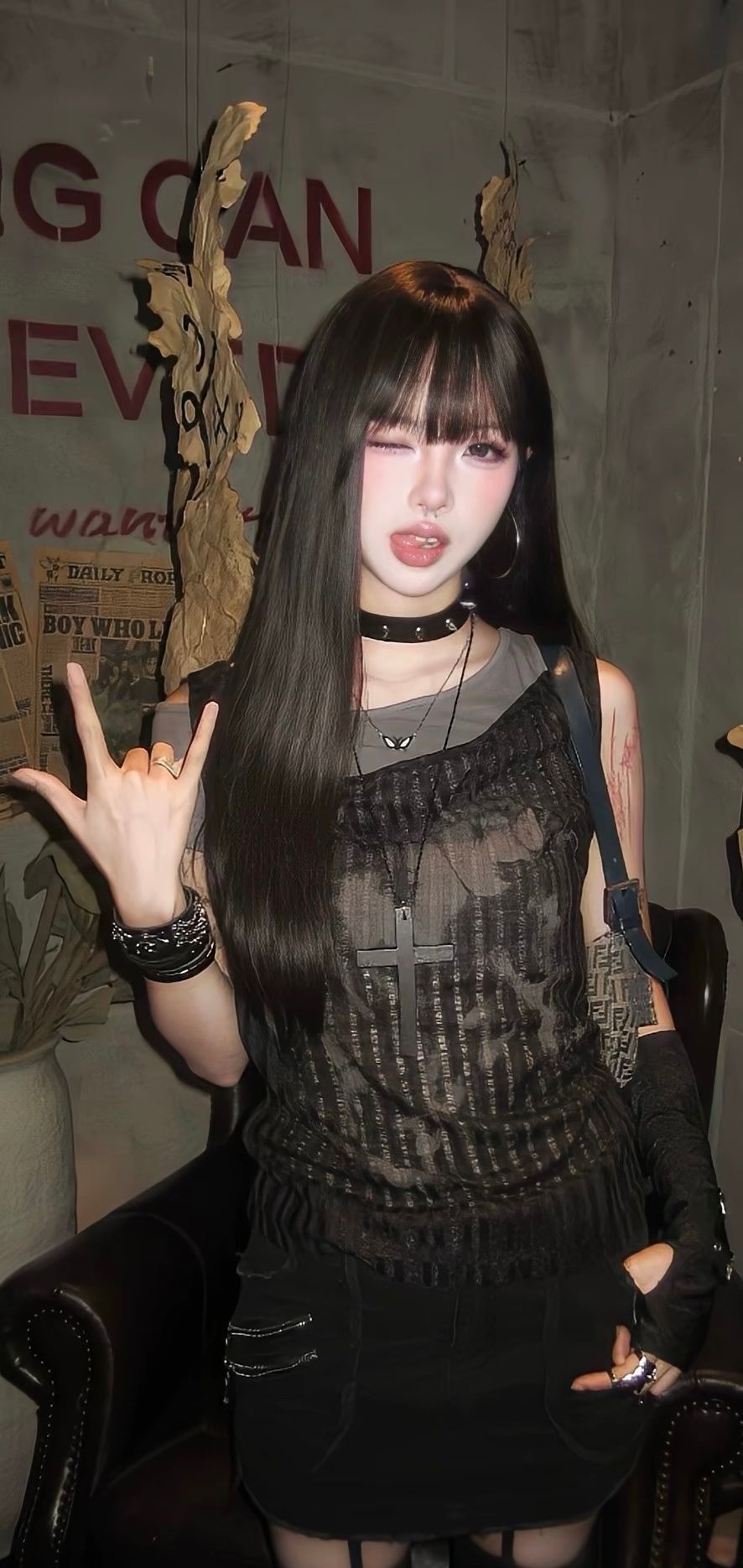 真人美女壁纸绘画_真人美女壁纸女生真人美女头像图源网络侵删