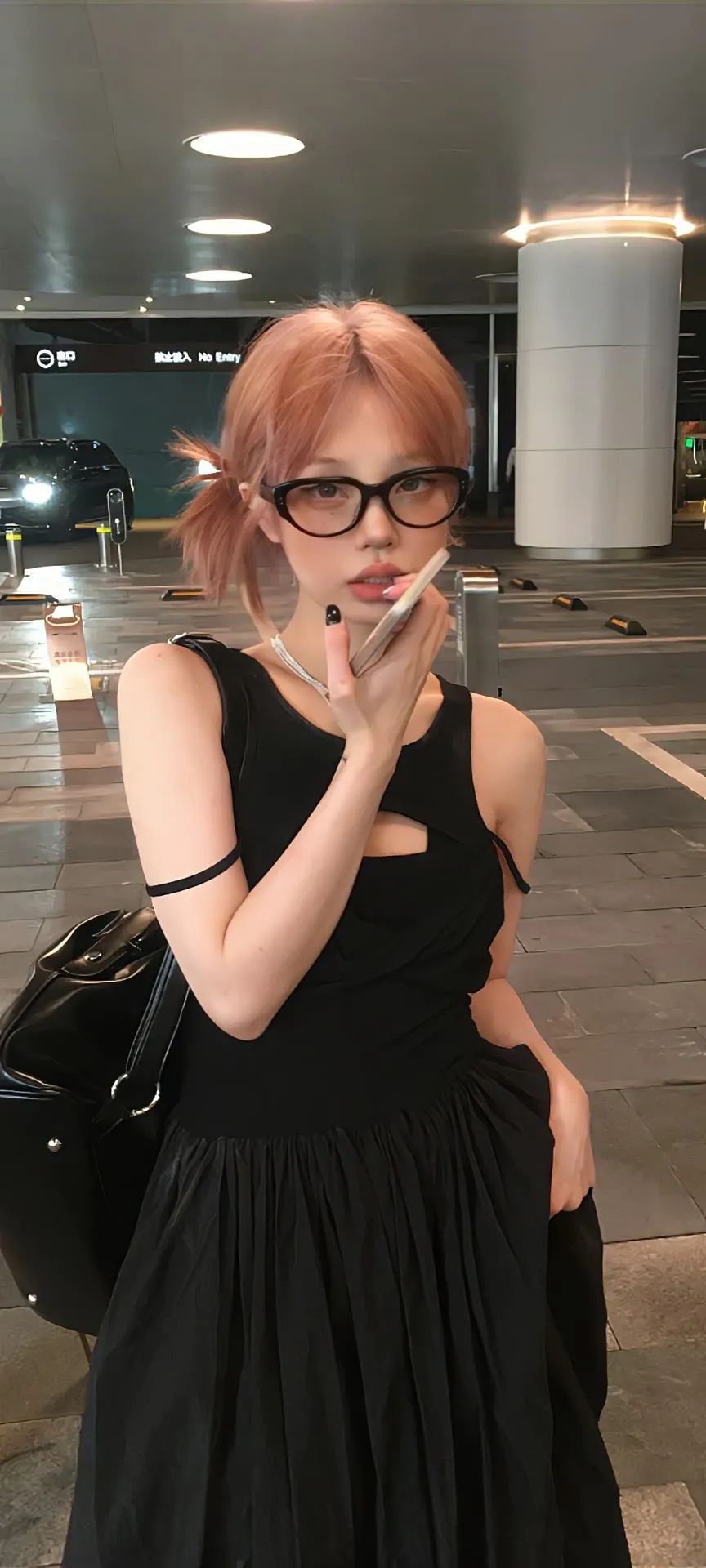 真人美女自拍壁纸_真人美女自拍真人壁纸