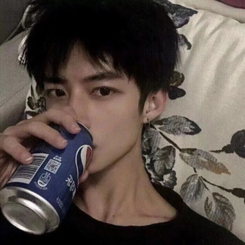帅哥图片头像腹肌_帅哥头像图片头像真人版