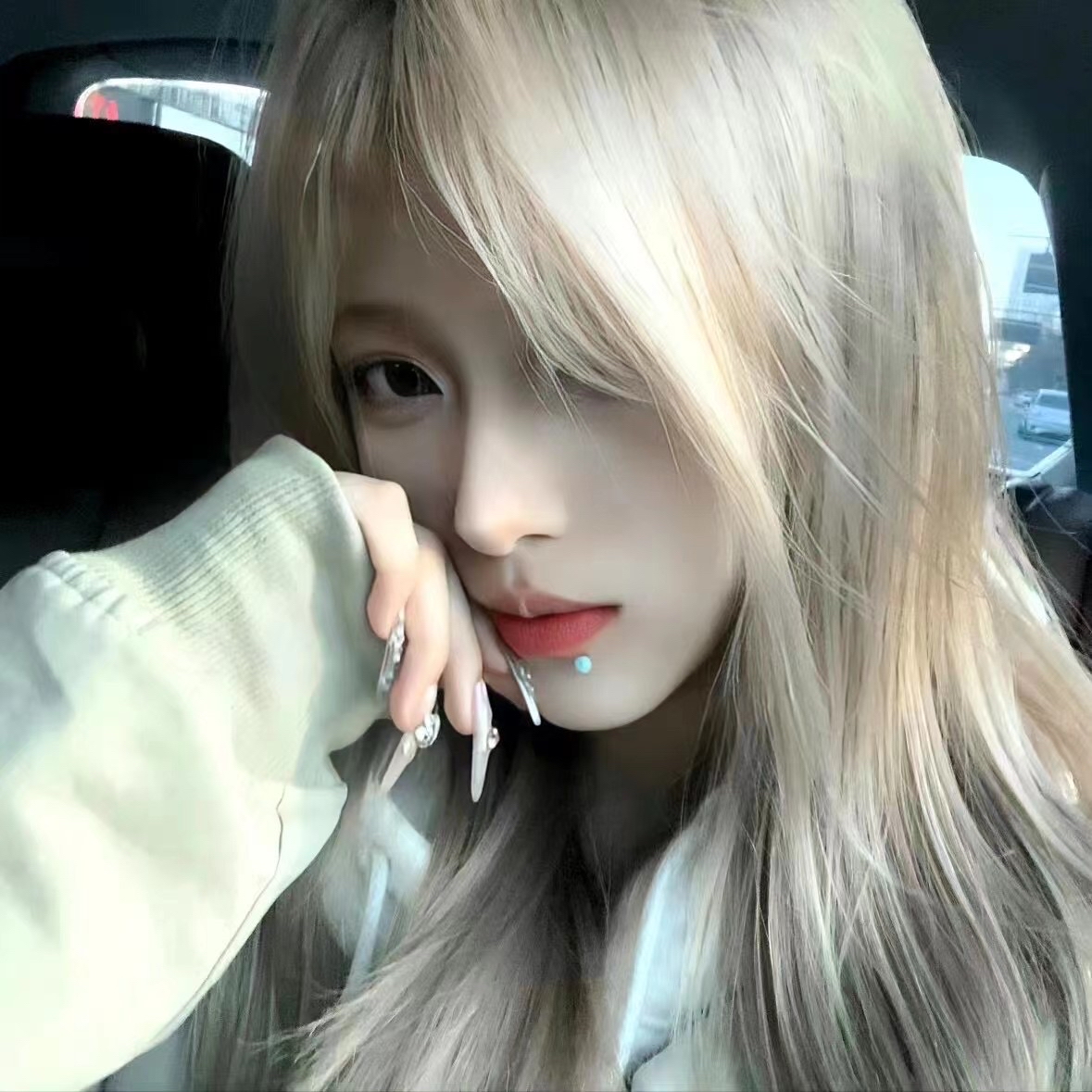 真人美女照片图片_真人美女照片真人男