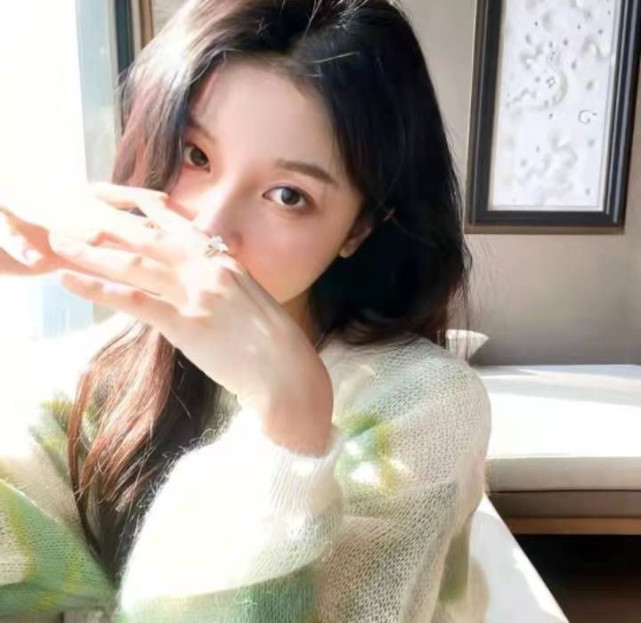 真人美女照片8K_真人美女照片真人闺头