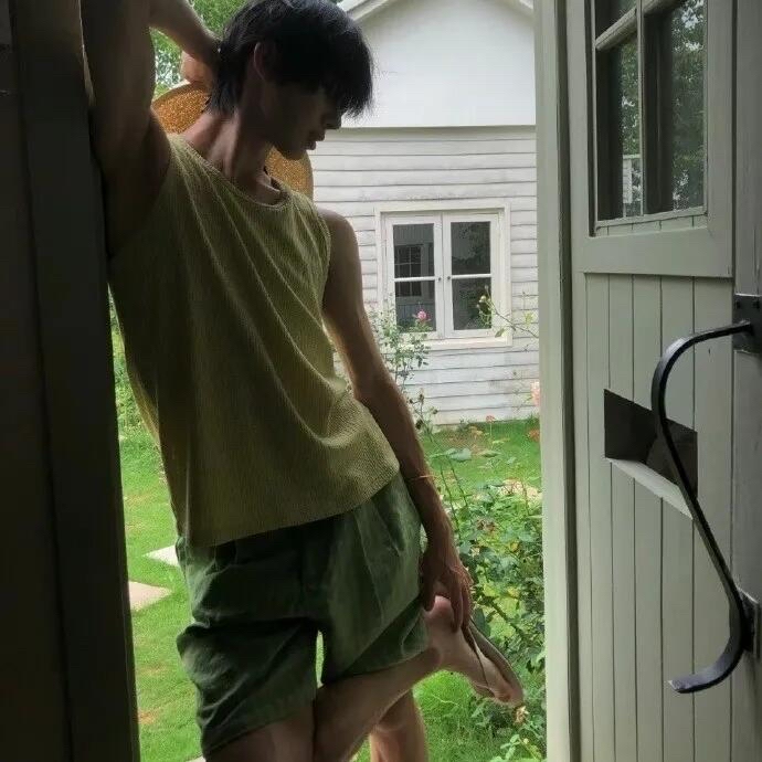 真人美女头像小余想吃烧烤_真人美女头像女生真人美女头像图源网络侵删