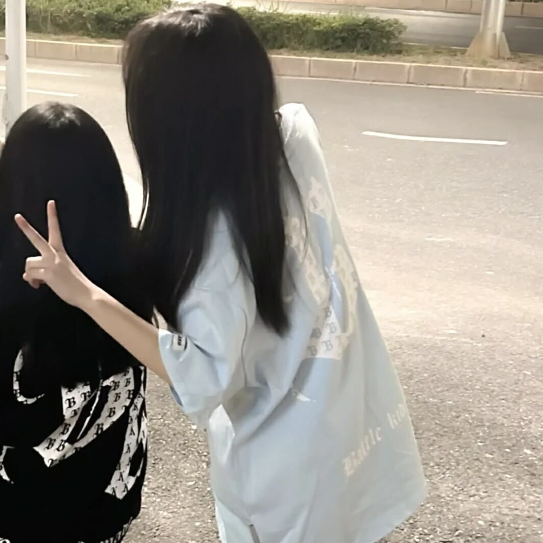 真人美女自拍台湾_真人美女自拍女头真人