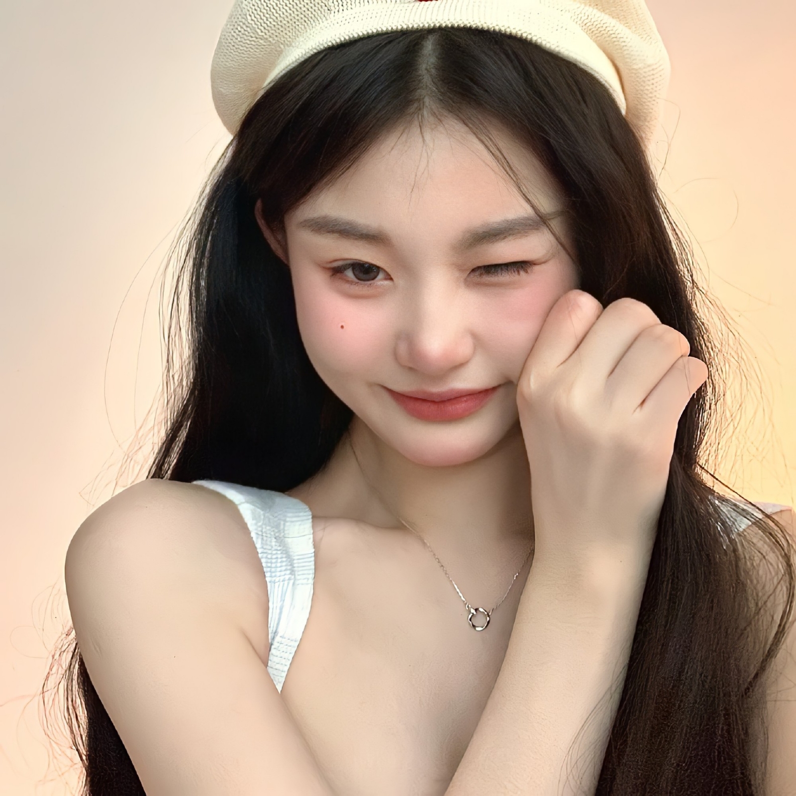 真人美女自拍Winter_真人美女自拍好看美女姐姐真人