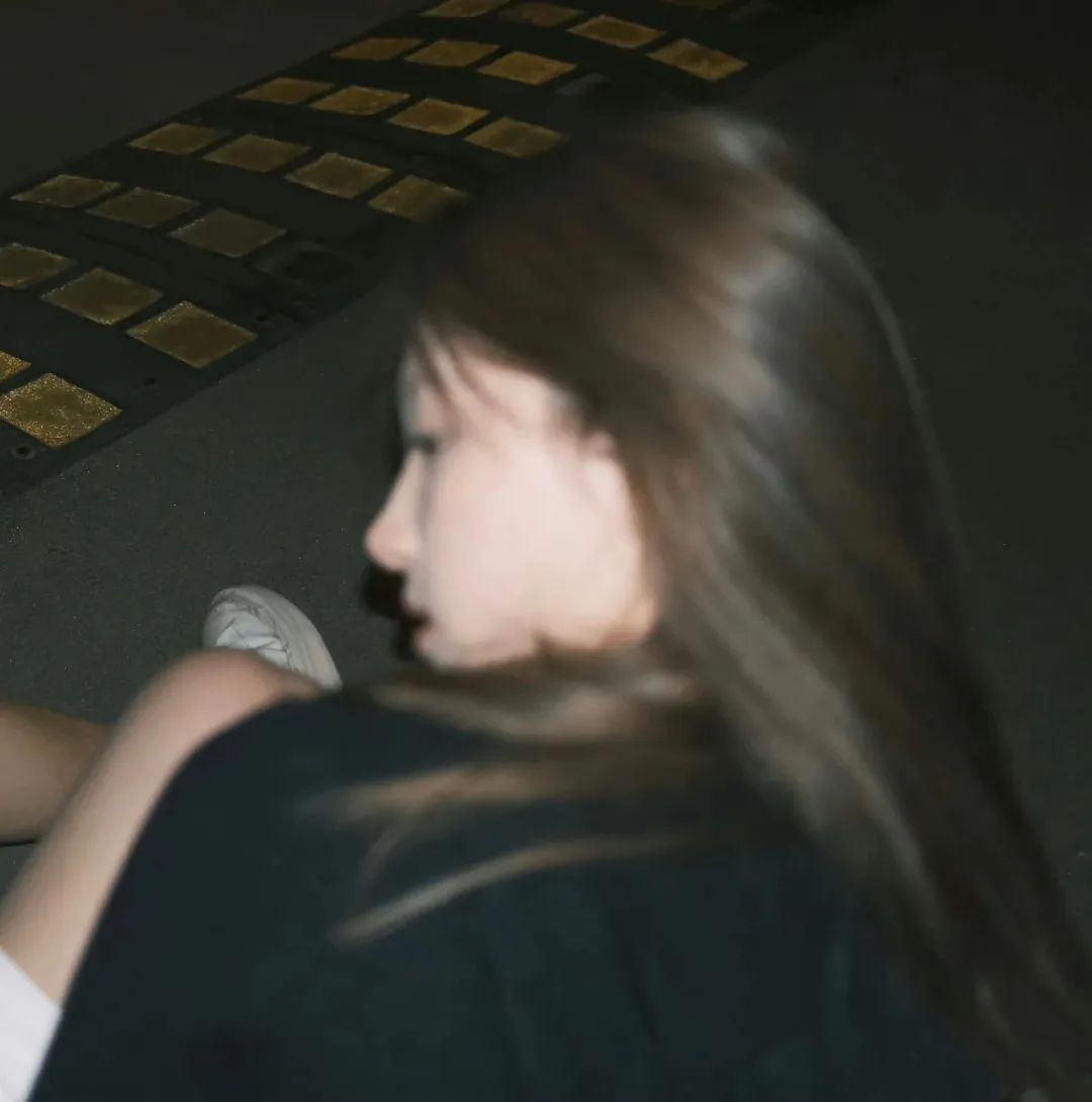 真人美女壁纸1000_真人美女壁纸情头真人