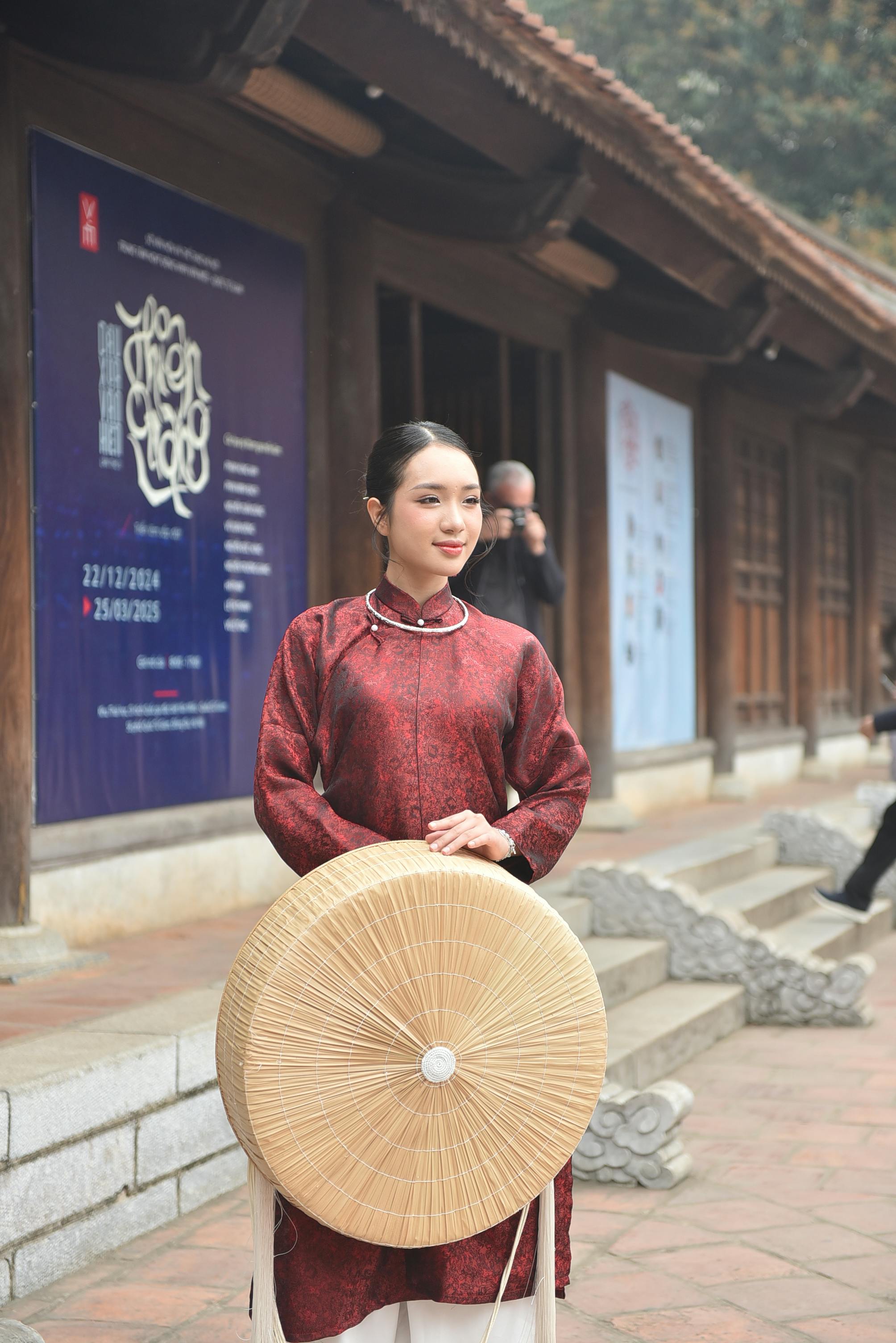 美景图片中国风景_历史环境中的传统亚洲服饰与阳伞