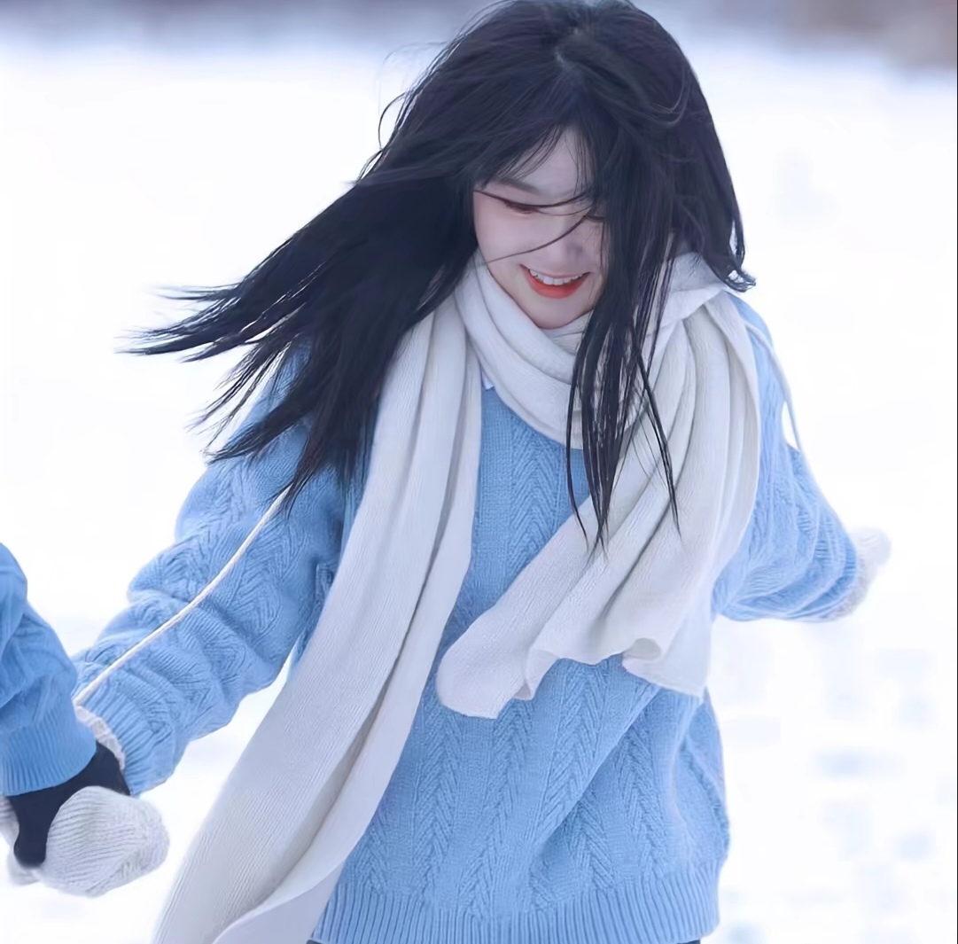 真人美女照片夏天_真人美女照片真人壁纸