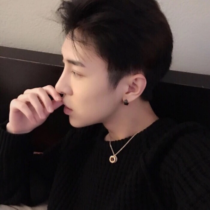 帅哥头像男生Look_帅哥头像图片头像真人版