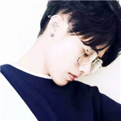 帅哥照片张艺兴电脑壁纸_帅哥头像图片头像真人版