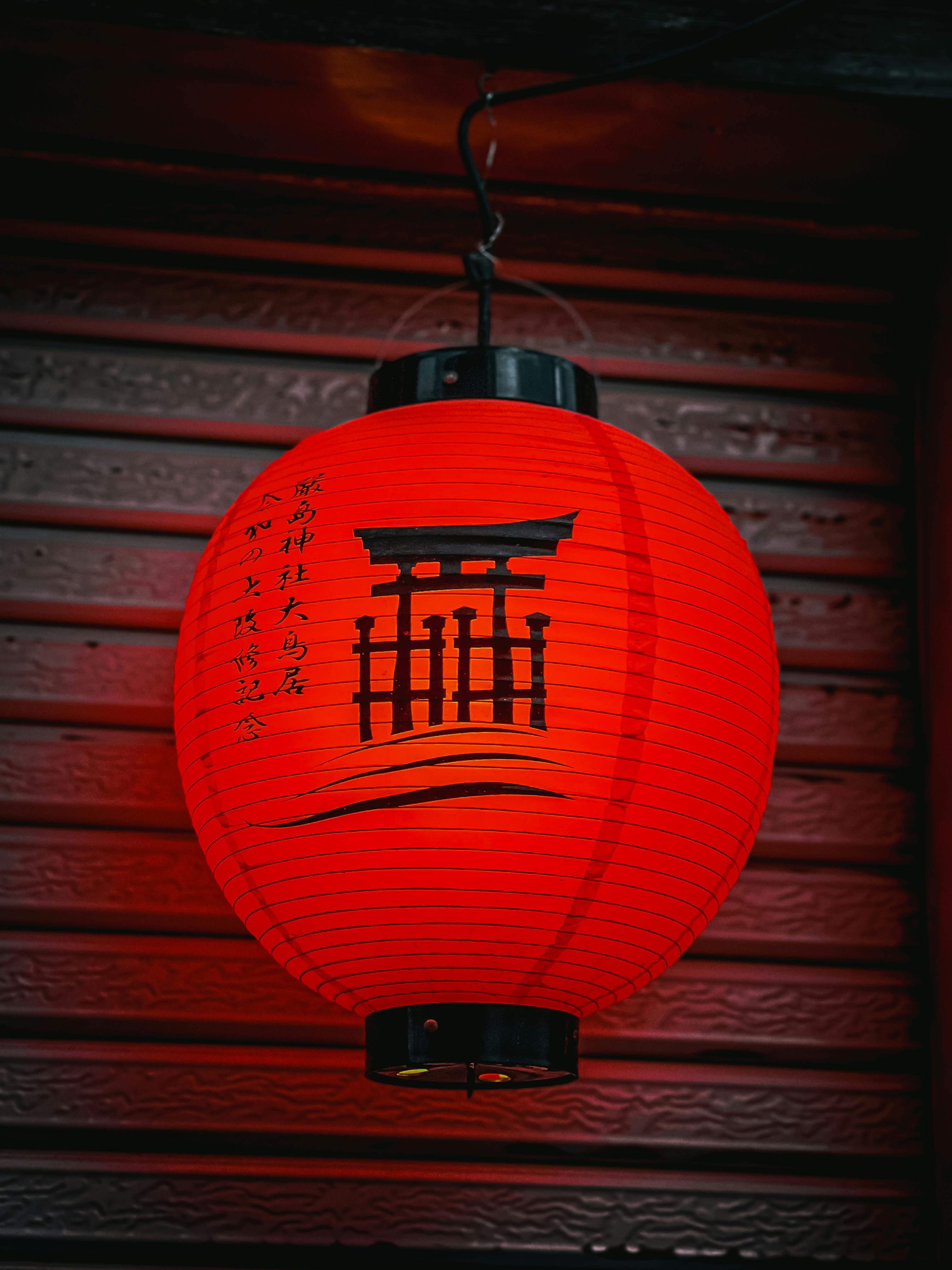 壁纸高清堆糖_蓝天的衬托下的当代摩天大楼