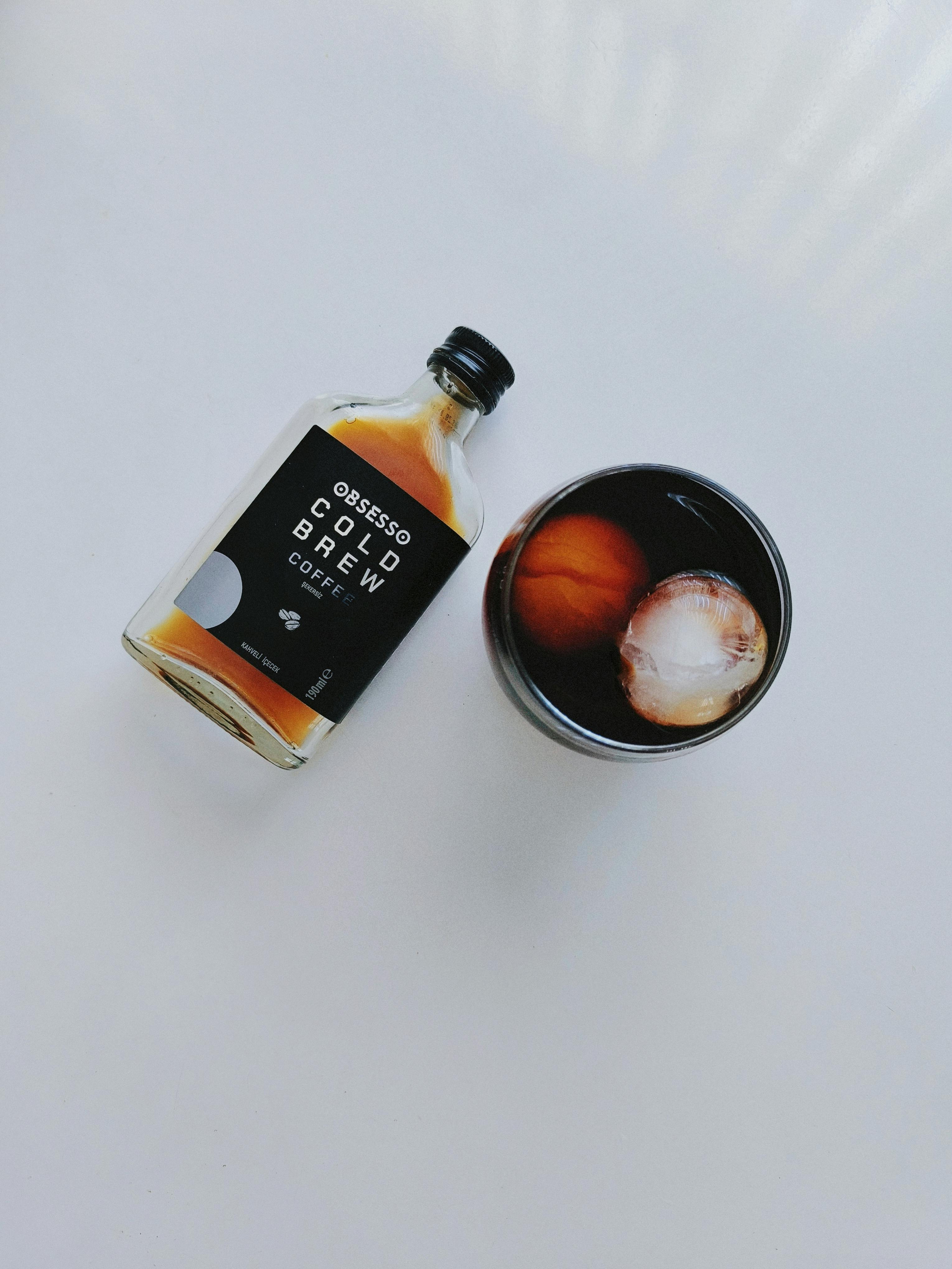 美景图片电脑壁纸_伊斯坦布尔少女塔的壮丽夜景