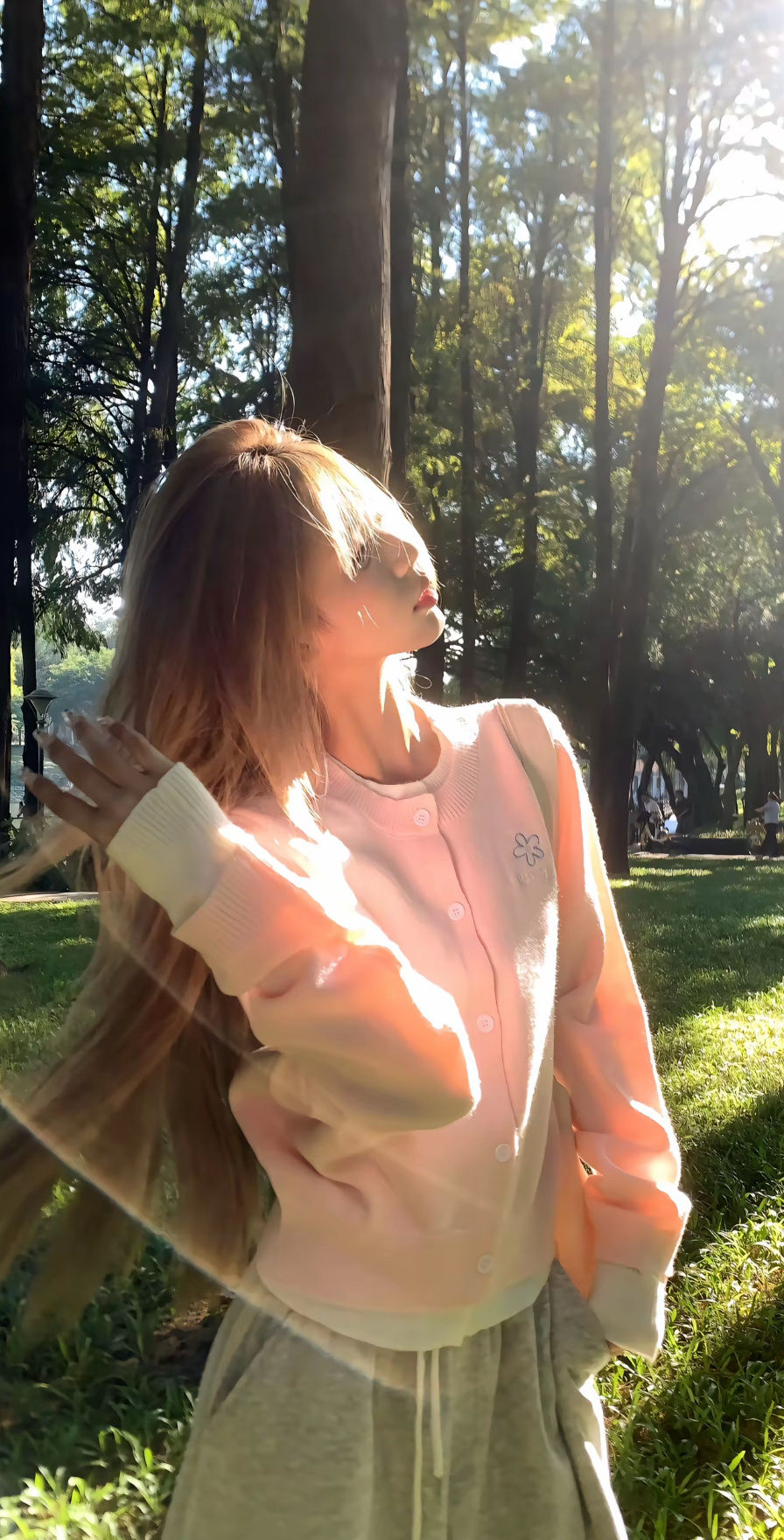 真人美女照片街拍_真人美女照片喜欢真人美女帅哥头像快来拿呀