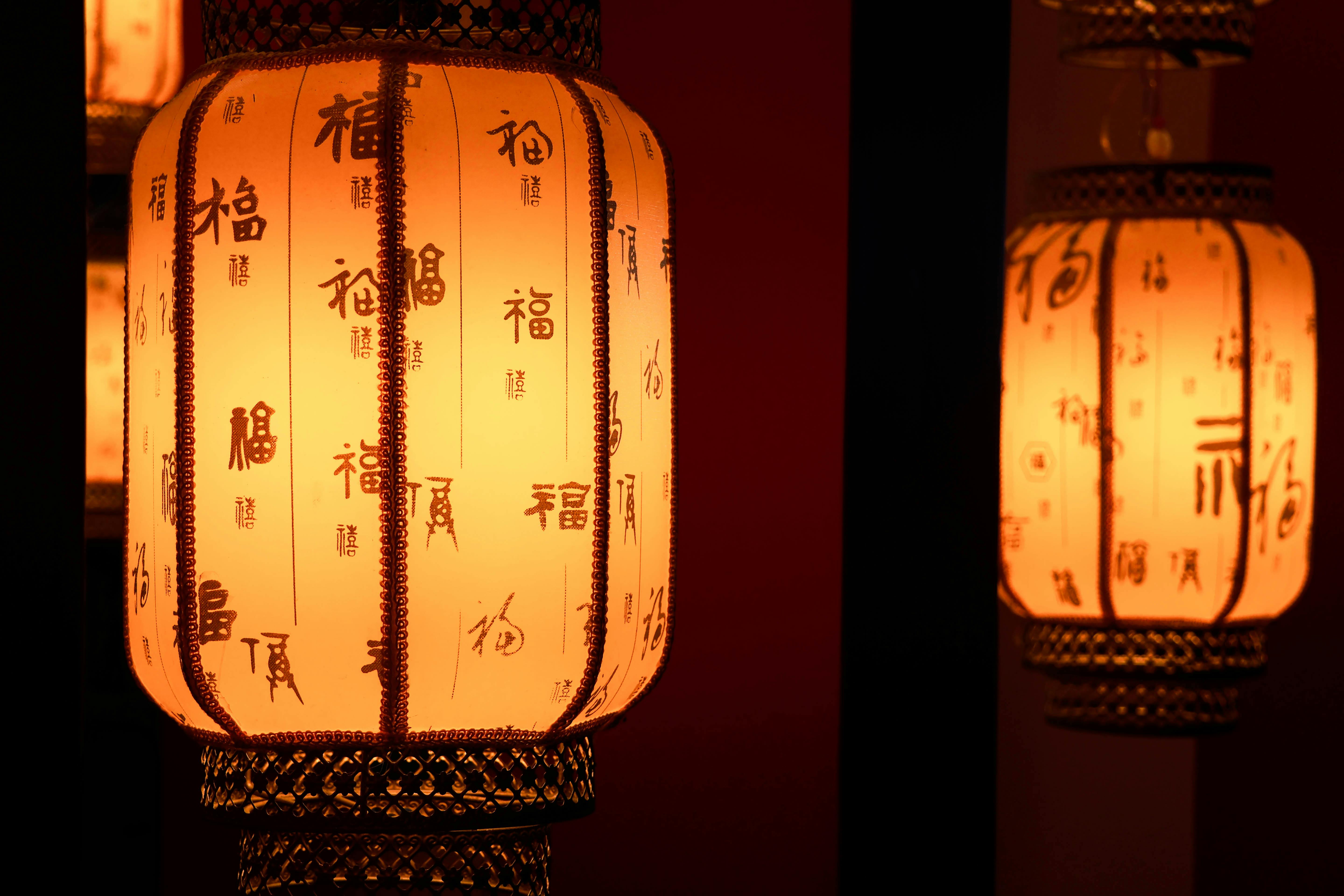 壁纸古风Hd_优雅的中国灯笼，散发温暖的光芒