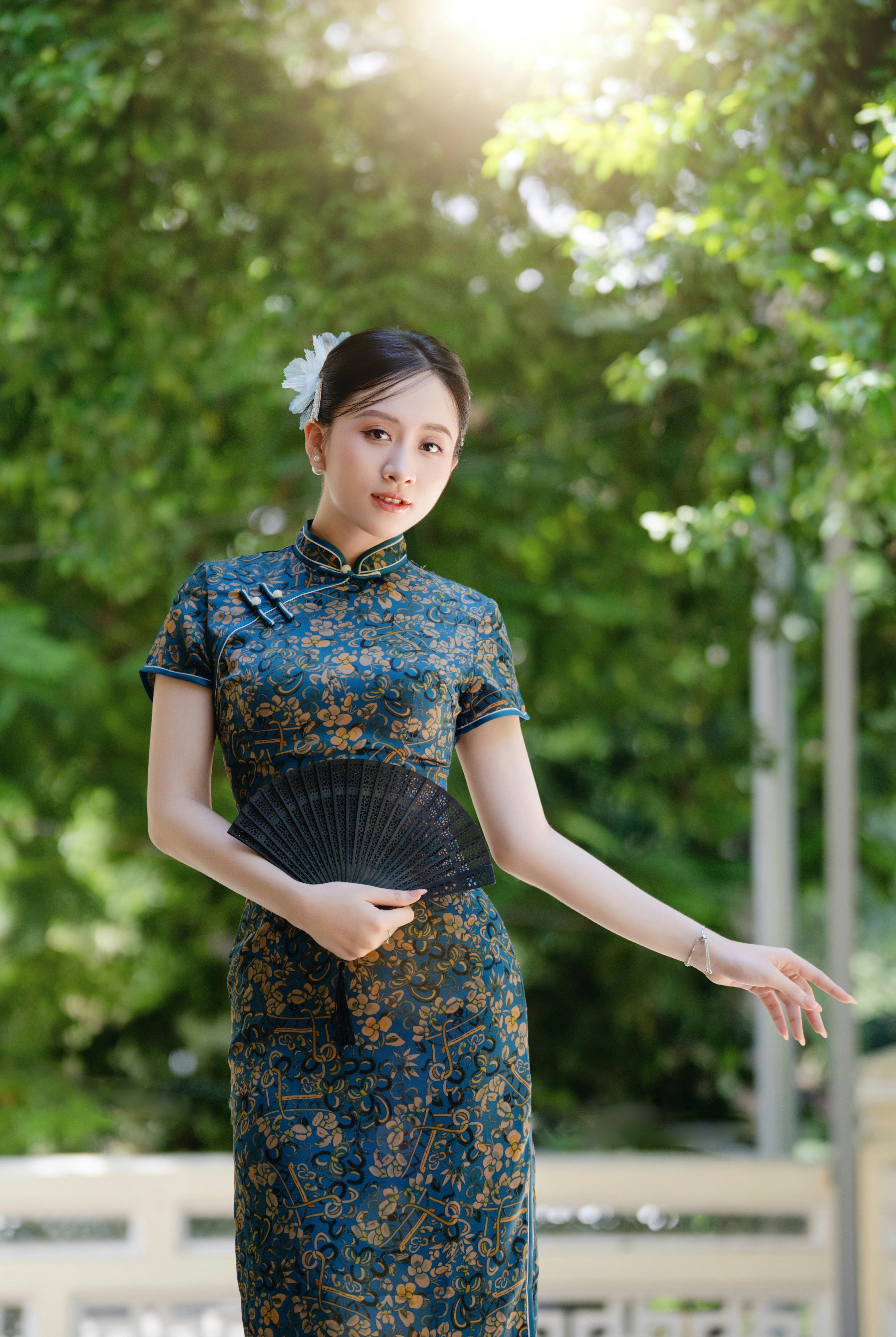 美景图片Living_冰岛的巨浪和玄武岩构造