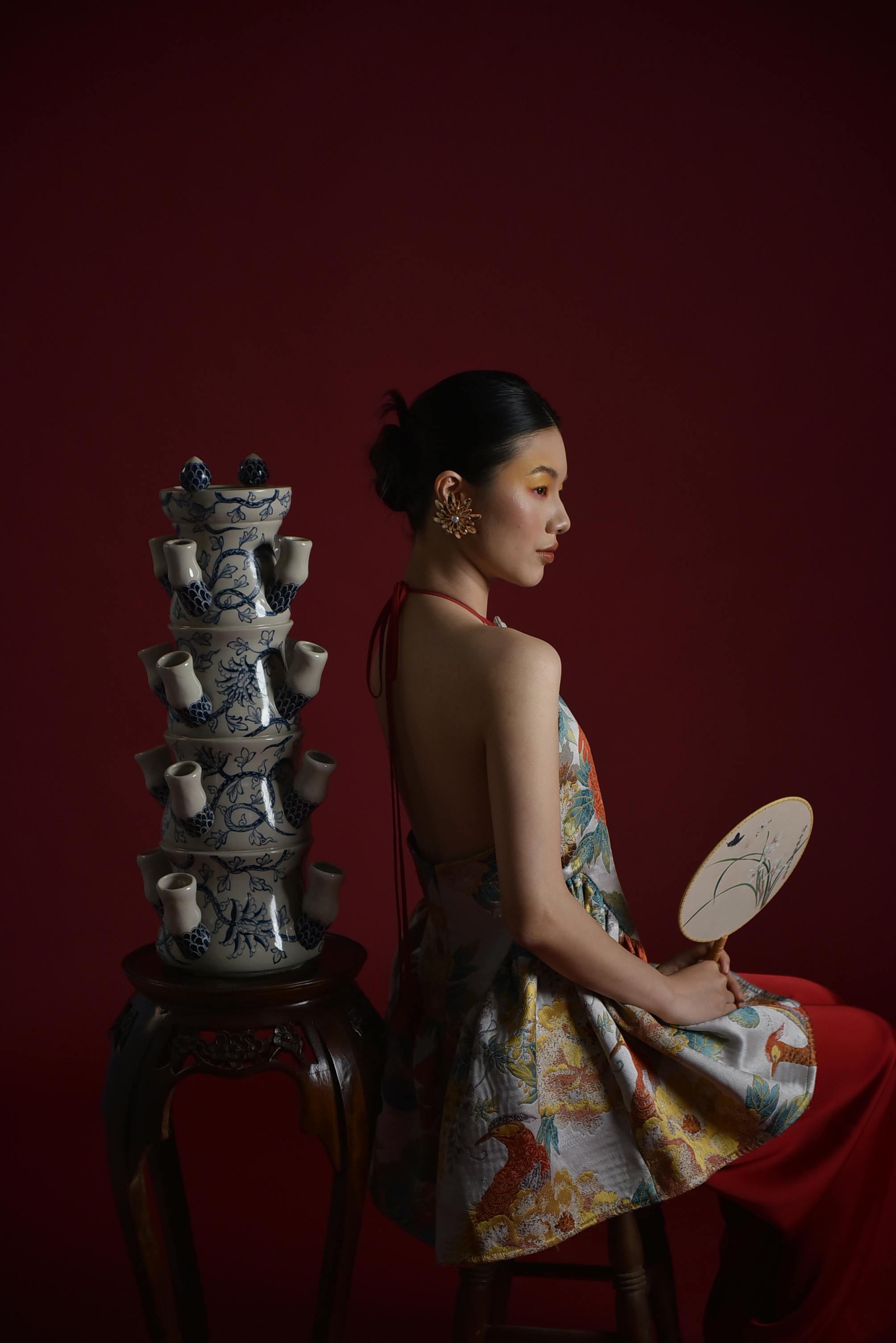 美景图片外星风景(风景静态壁纸)_暗室肖像中的沉思男人