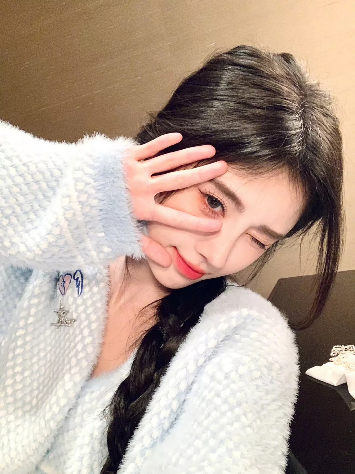 美女图片微信头像_美女图片微信头像侧脸