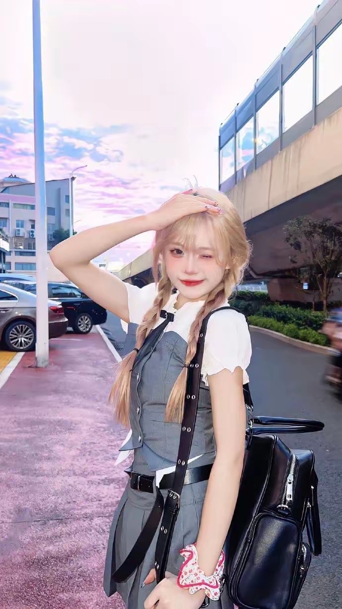 美女头像真实_美女头像真人高冷