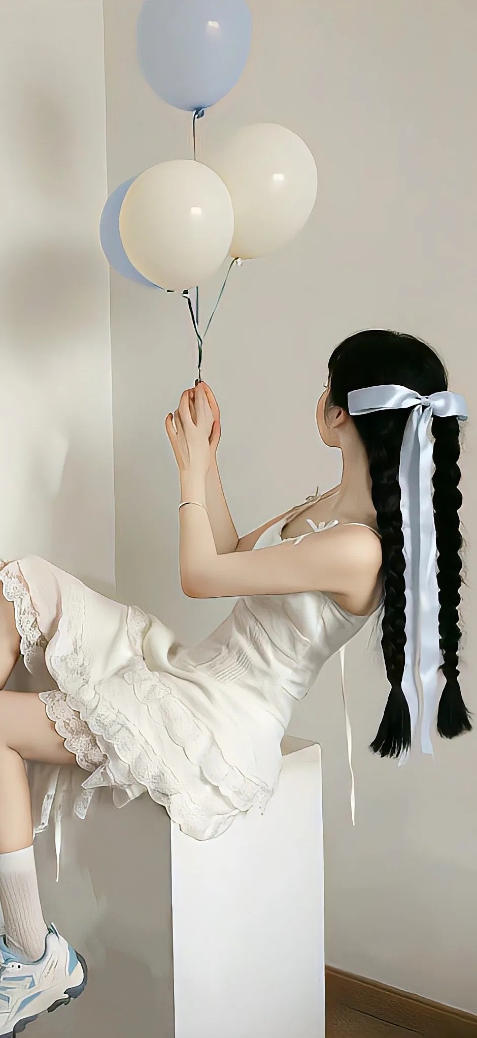 美女照片游泳写真壁纸_美女头像真实