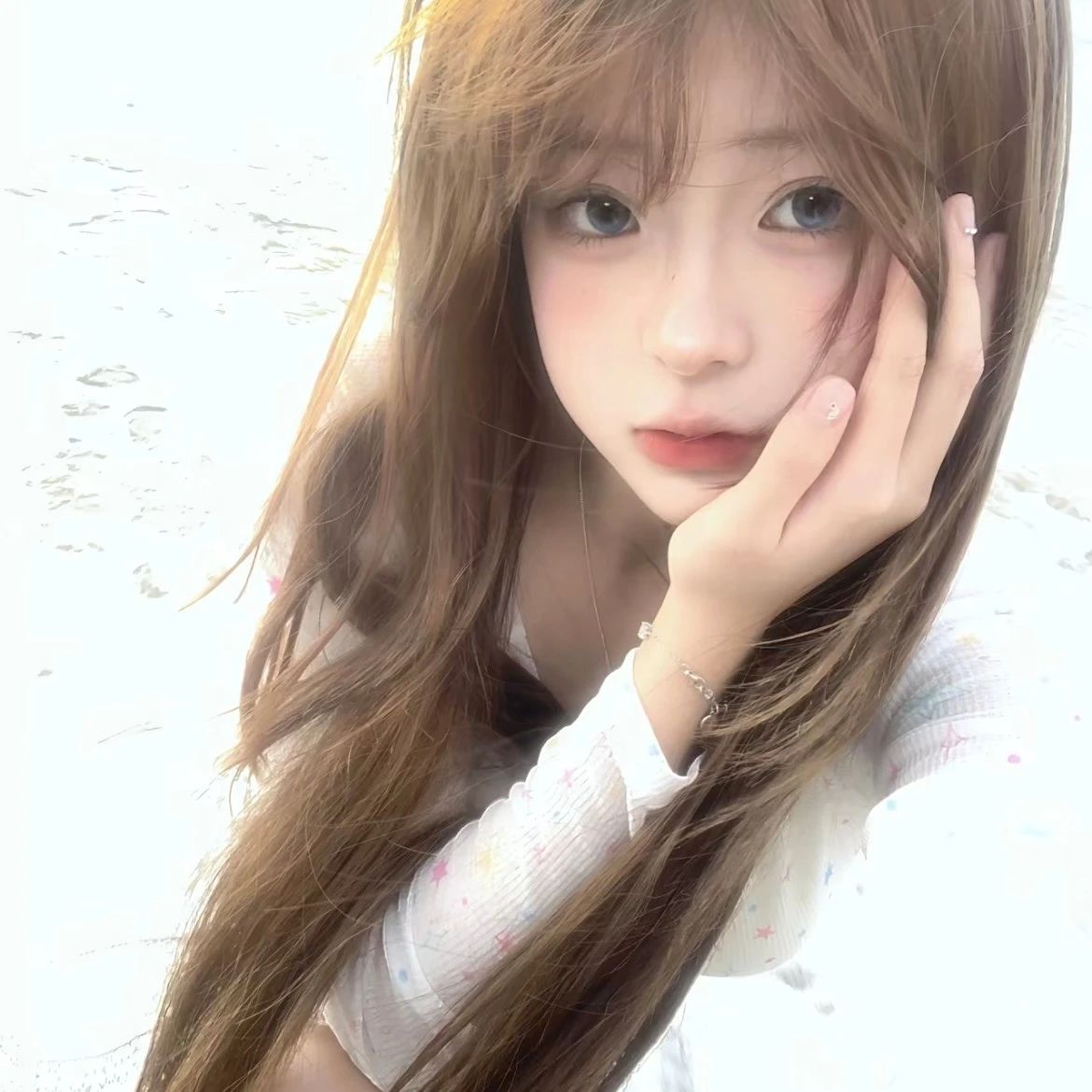 美女图片微信头像侧脸_美女图片微信头像侧面