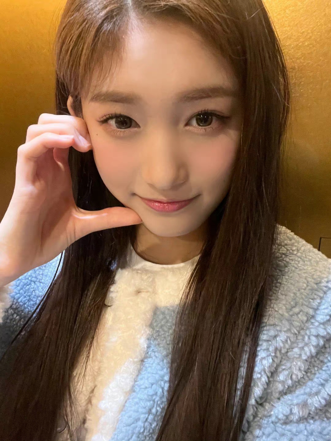 美女头像jpg格式_美女壁纸全屏