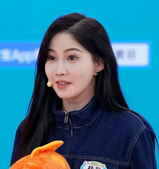 美女照片背影侧面唯美_美女头像真人