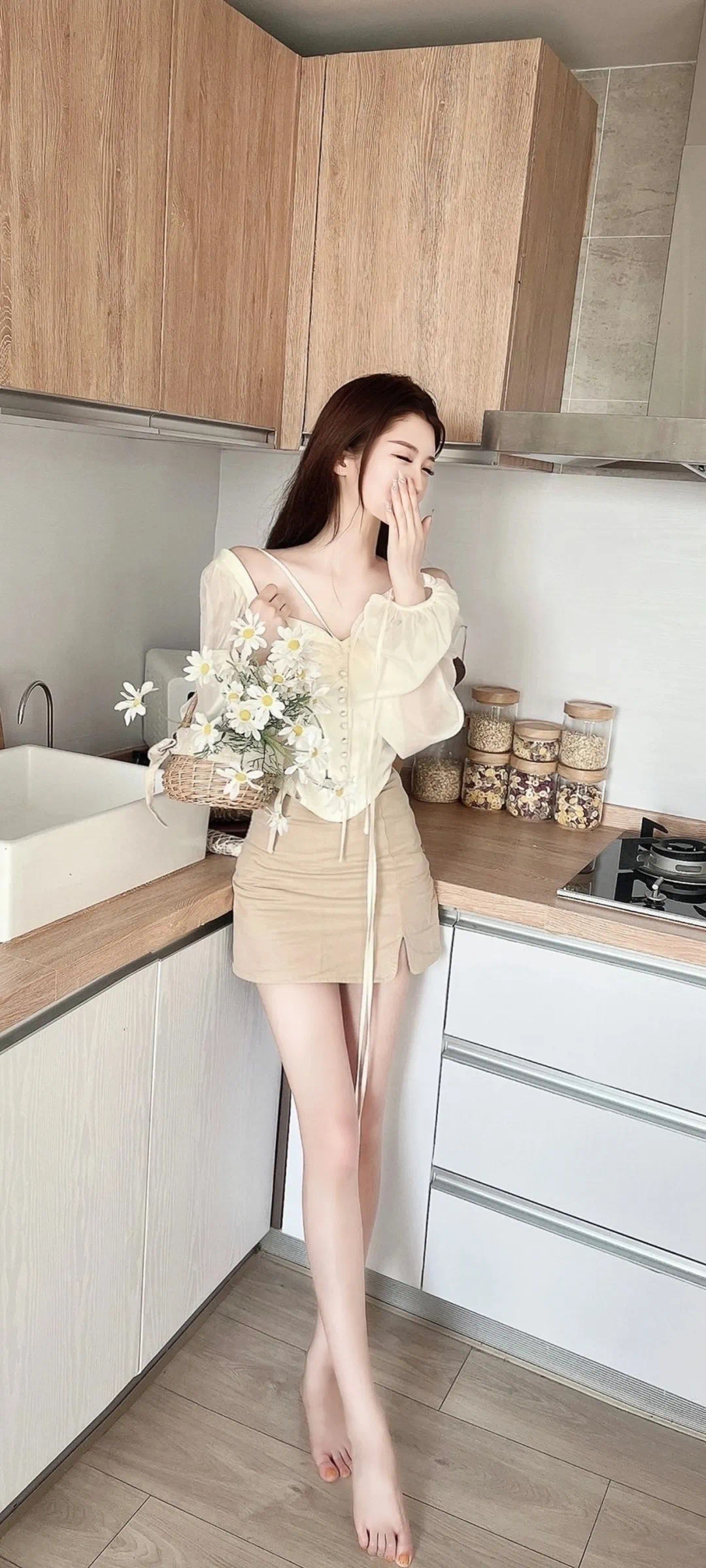美女照片游泳壁纸_美女头像图片真人