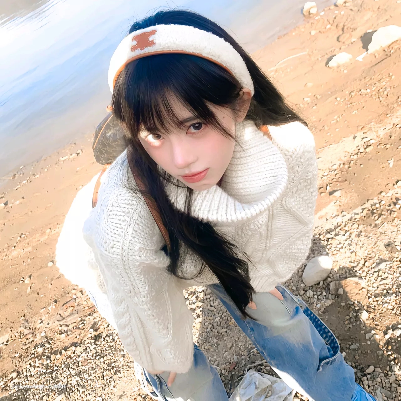 美女照片游泳写真素材_美女头像真人