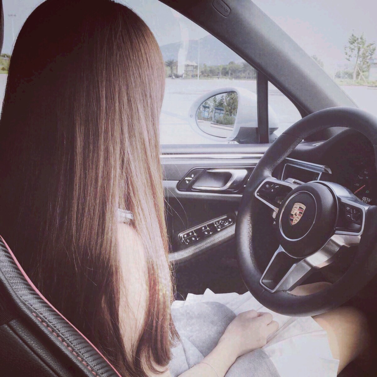 美女头像真人侧脸_美女头像