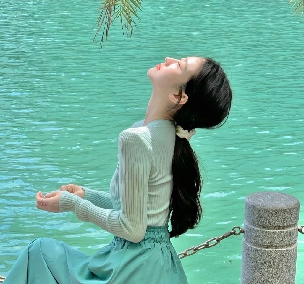 美女头像ins_美女头像真人头像高冷